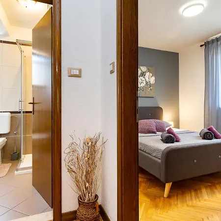 Fratta Apartment *