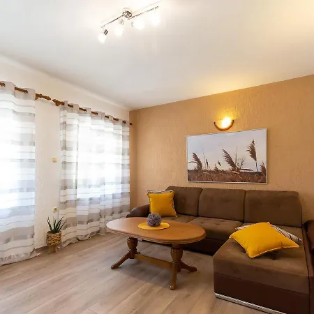 Fratta Apartman *