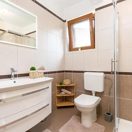 Apartman Fratta *